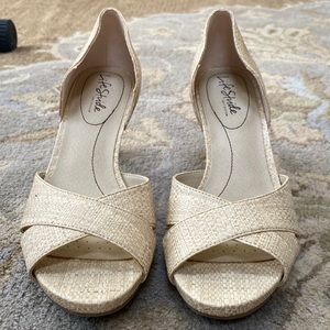 LifeStride Womens Mykonos Pump 7.5 Soft white